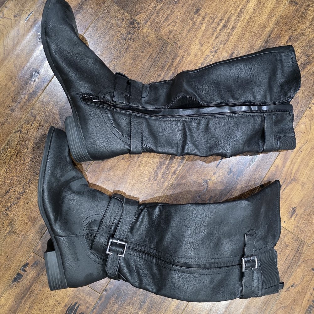 Life Stride Black Heeled Boots